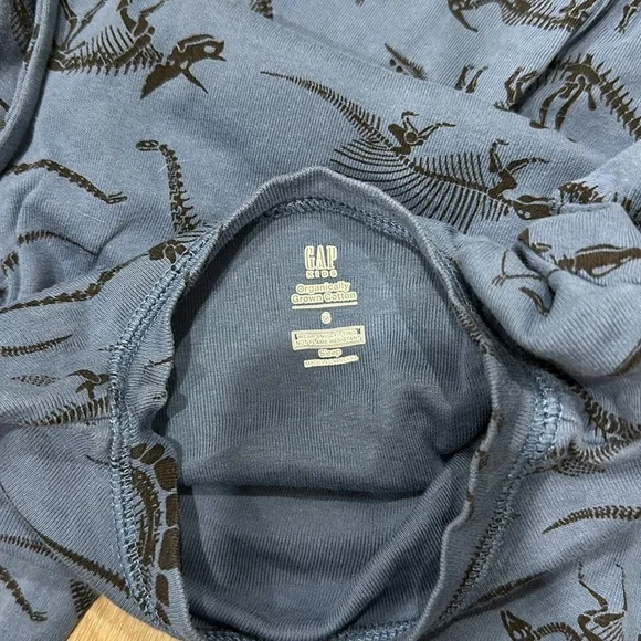 Gap boys dinosaur pajamas sleepwear organically grown cotton size 6 - Picture 3 of 4